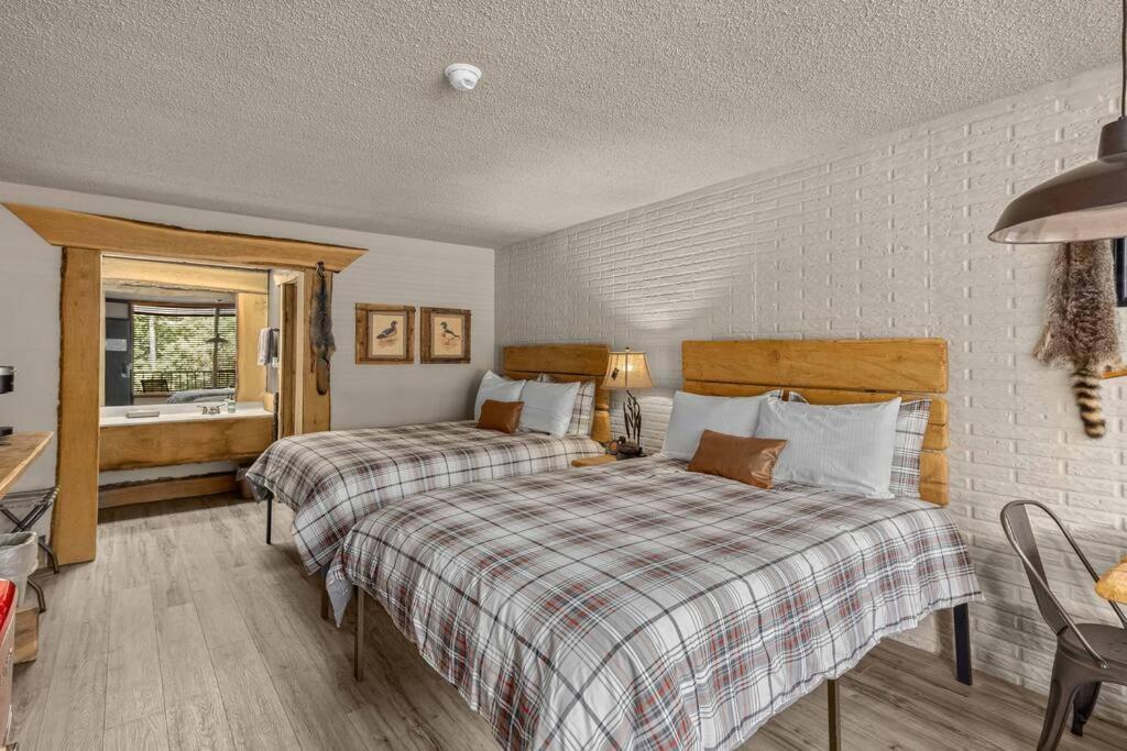 Stonegate Lodge 2 Queen Beds Fast Wifi 50In Tv Salt Water Pool Room # 305 Юрика-Спрінгс Екстер'єр фото